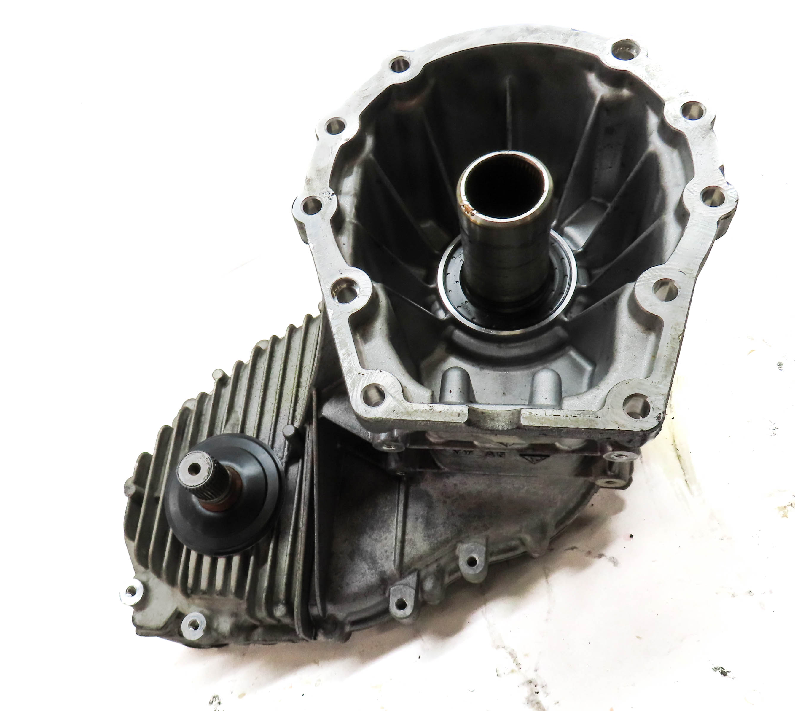 2011-2018 PORSCHE CAYENNE (958) 3.0L ENGINE FRONT TRANSFER CASE ASSEMBLY — exact item pictured